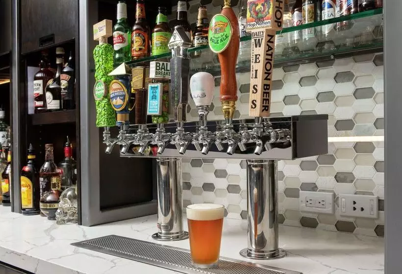 هتل Hilton Garden Inn Yakima Downtown