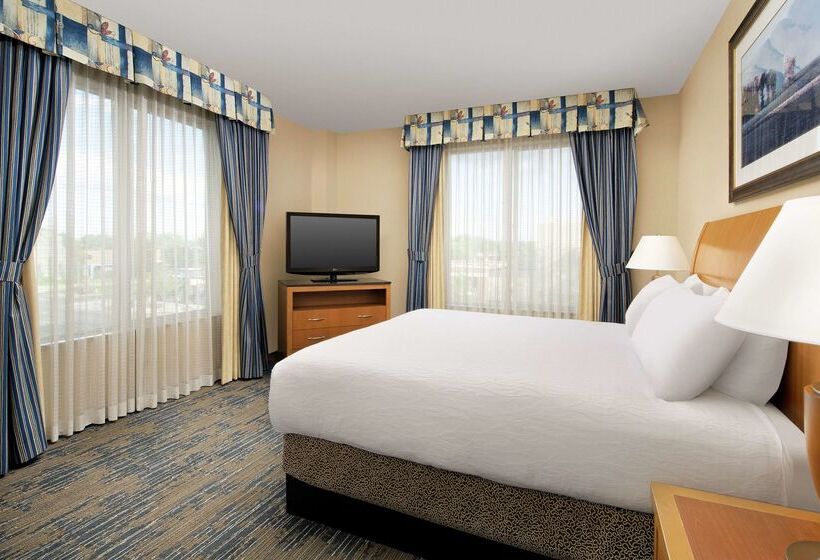 בית מלון כפרי Hilton Garden Inn Yakima Downtown