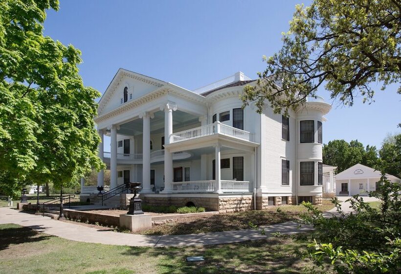 ホテル Abilene Inn & Suites