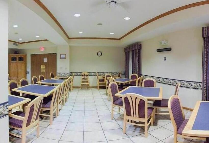 ホテル Abilene Inn & Suites