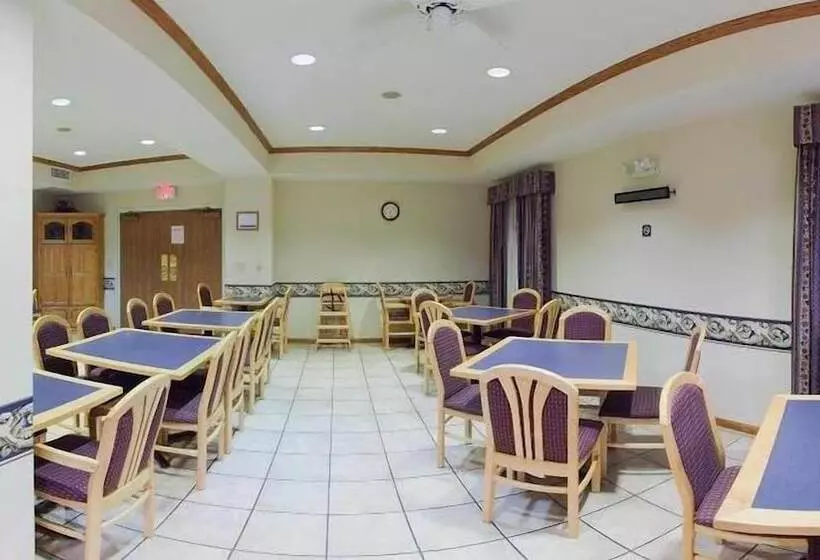 בית מלון כפרי Abilene Inn & Suites