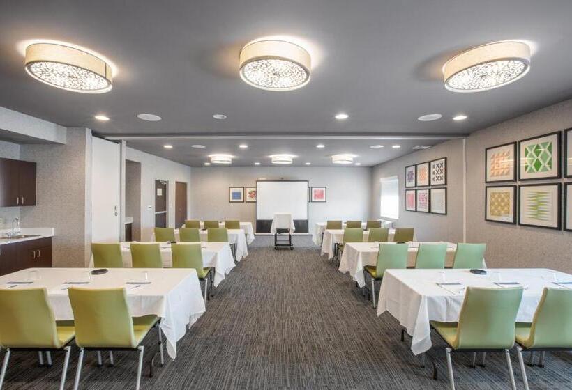 Holiday Inn Express Hotel & Suites Altoona Des Moines, An Ihg