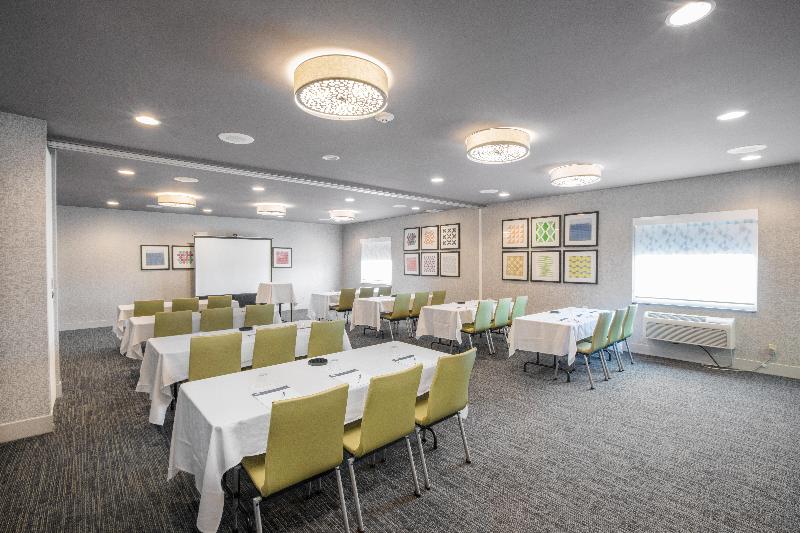Holiday Inn Express Hotel & Suites Altoona Des Moines, An Ihg