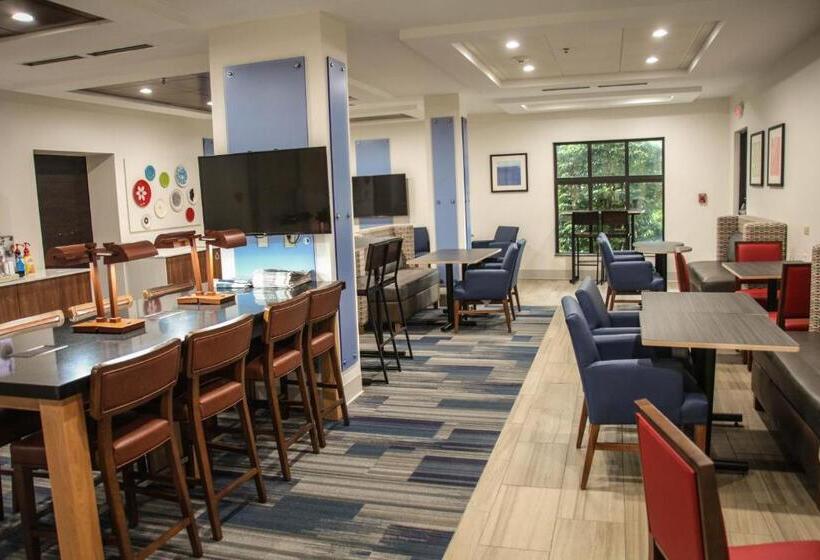 Holiday Inn Express Hotel & Suites Athens, An Ihg