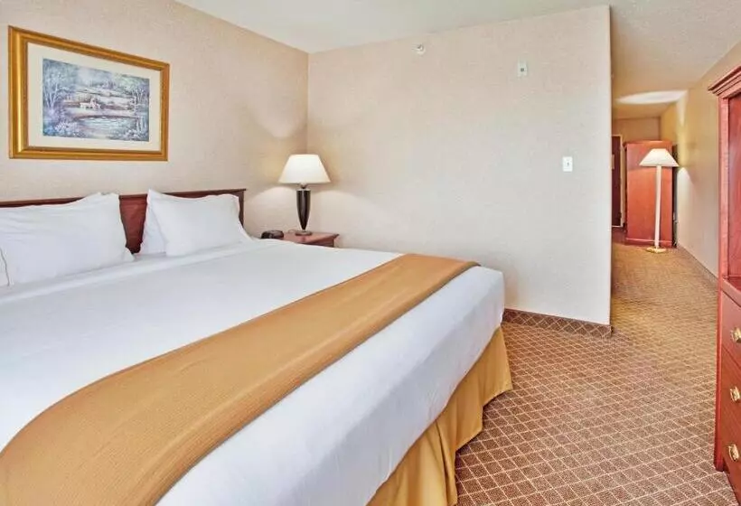 Holiday Inn Express Hotel & Suites Beatrice, An Ihg