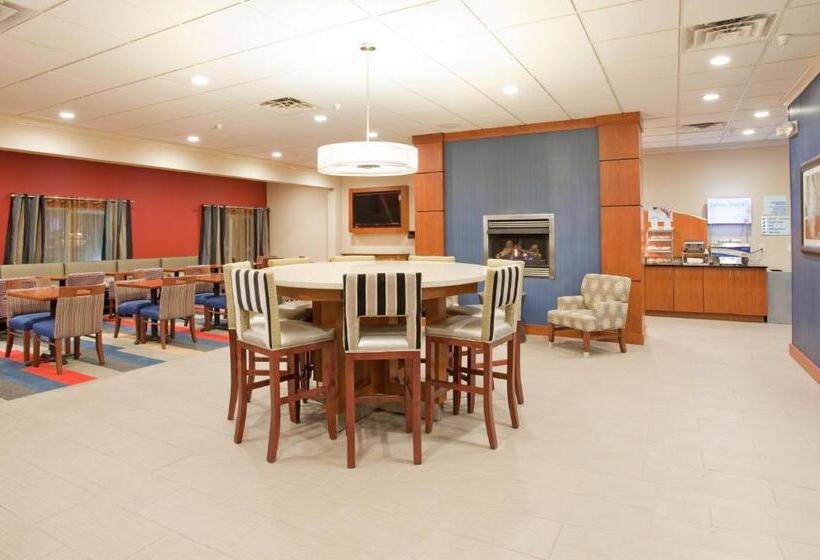 Holiday Inn Express Hotel & Suites Beatrice, An Ihg