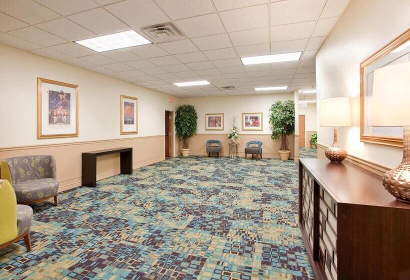 Holiday Inn Express Hotel & Suites Beatrice, An Ihg