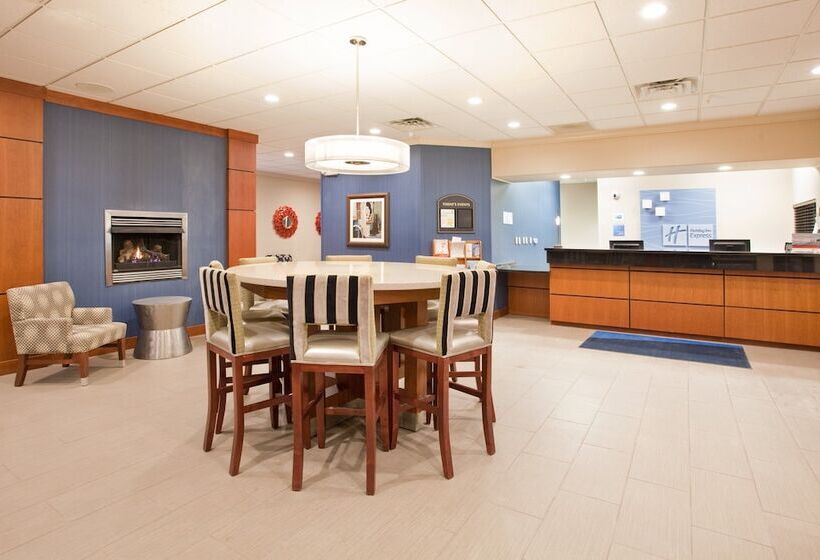 Holiday Inn Express Hotel & Suites Beatrice, An Ihg