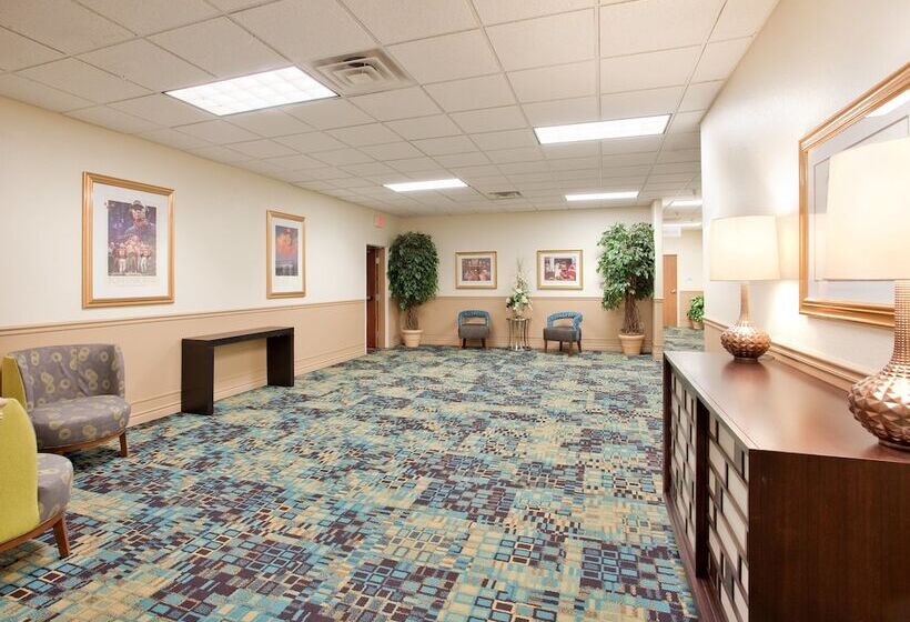Holiday Inn Express Hotel & Suites Beatrice, An Ihg