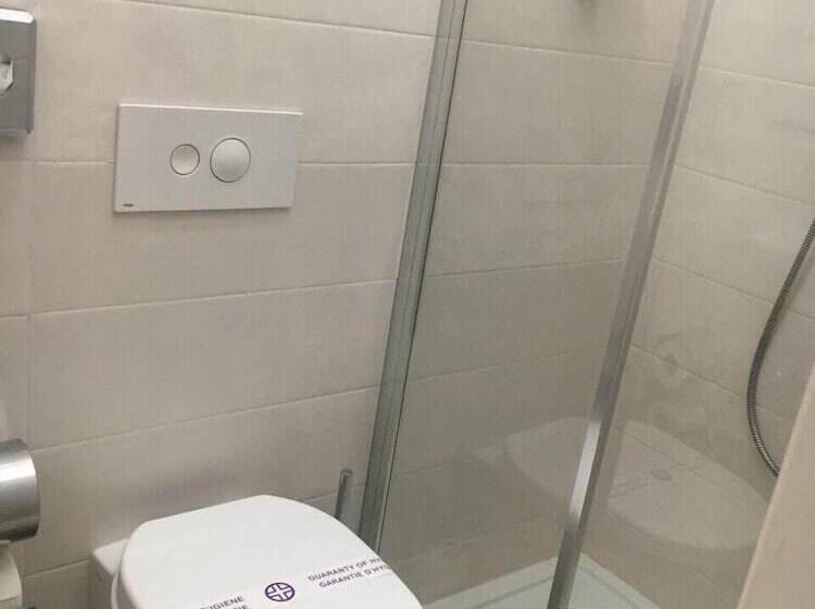 هتل Italia Boutique