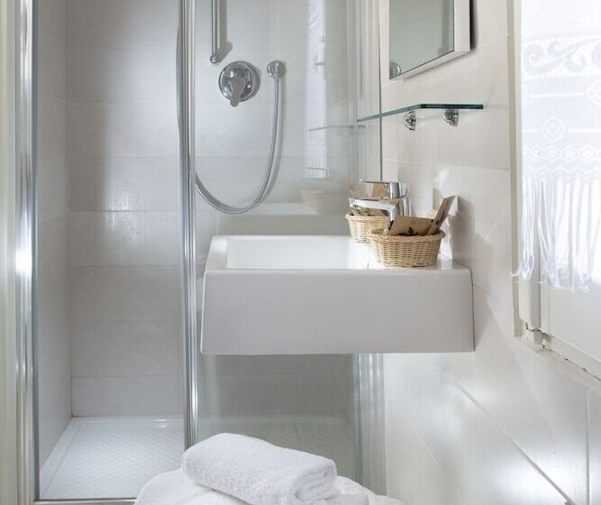 هتل Italia Boutique