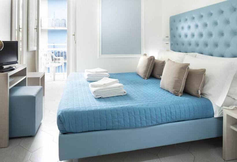 هتل Italia Boutique