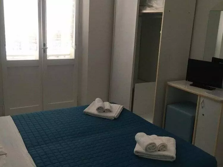 هتل Italia Boutique