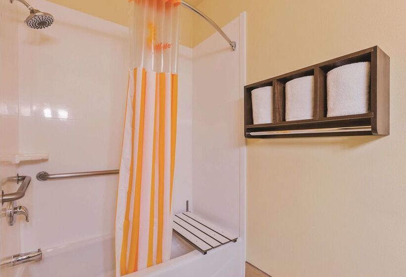 בית מלון כפרי La Quinta By Wyndham Boise Airport