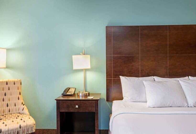 בית מלון כפרי La Quinta By Wyndham Boise Airport