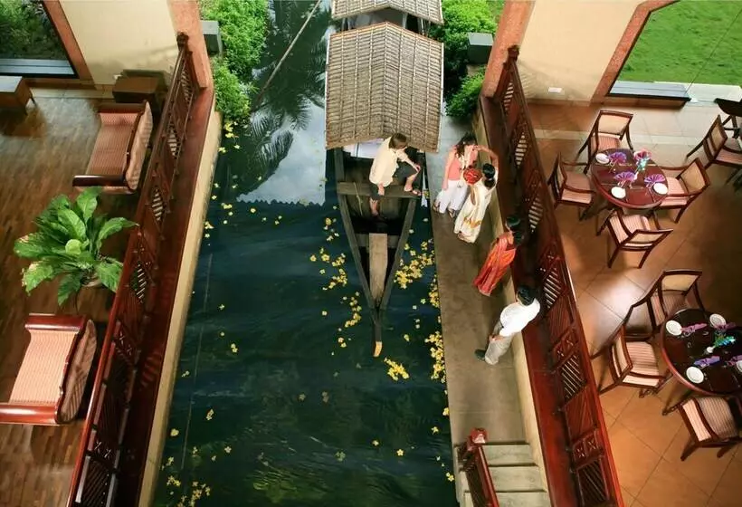 Отель Lakesong Kumarakom