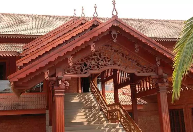 Отель Lakesong Kumarakom