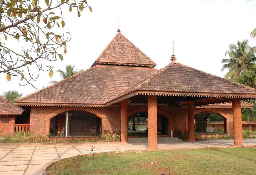 ホテル Lakesong Kumarakom