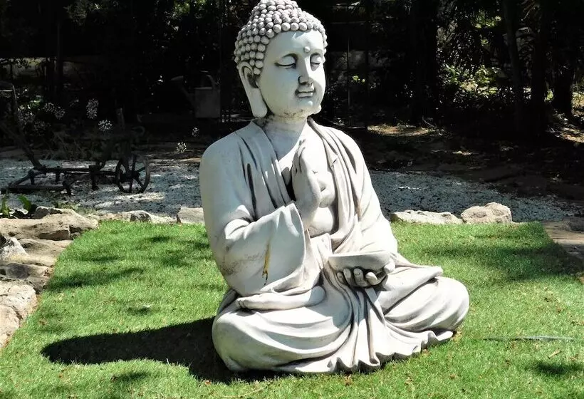 Отель Prieuré Saint Louis Maison D Hôtes