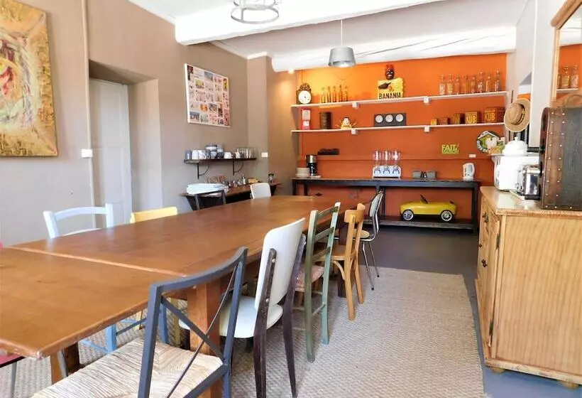 Отель Prieuré Saint Louis Maison D Hôtes