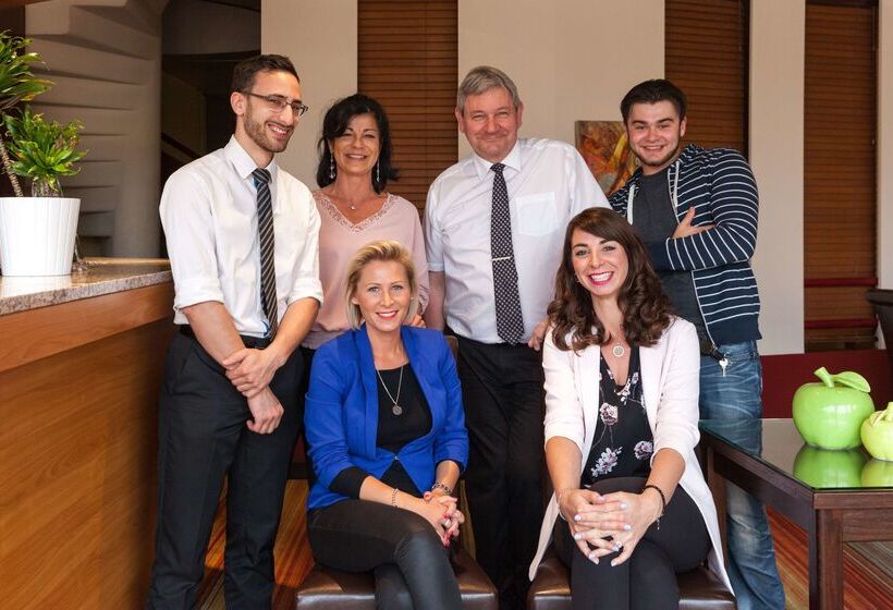 Отель The Originals City, Hôtel Le Forum, Strasbourg Nord