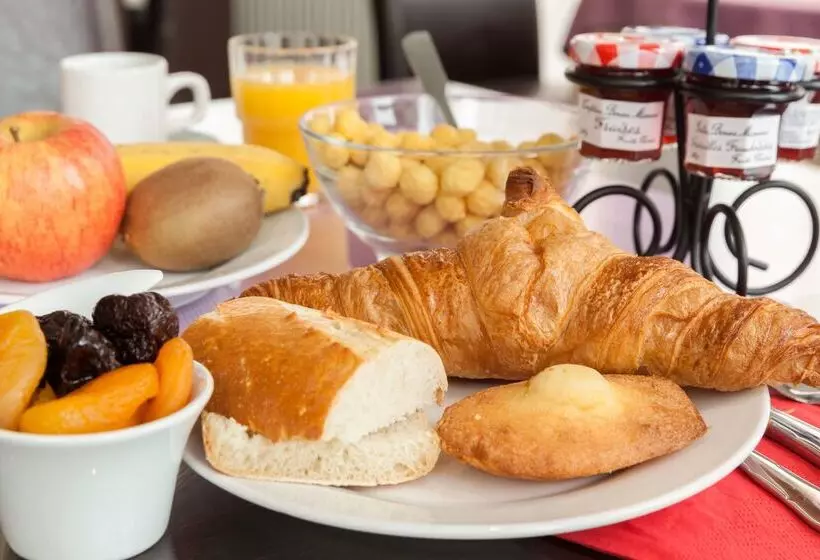 בית מלון כפרי The Originals City, Hôtel Le Forum, Strasbourg Nord