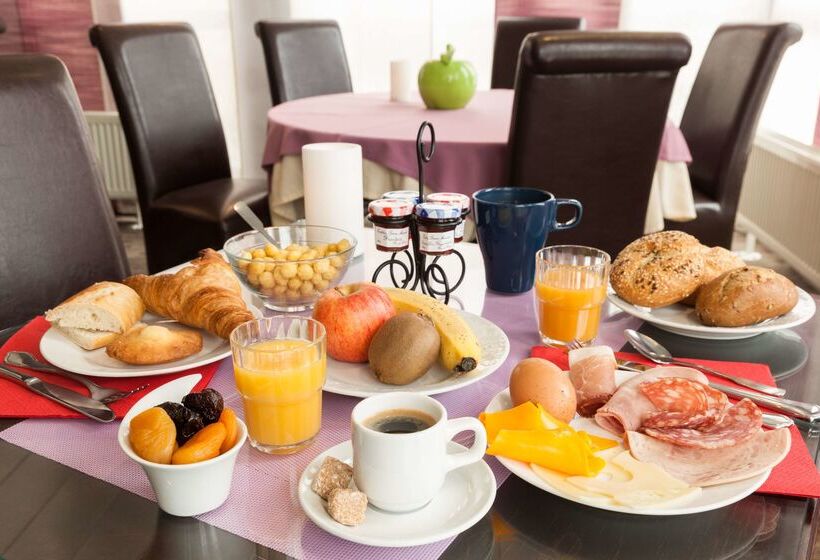 Отель The Originals City, Hôtel Le Forum, Strasbourg Nord