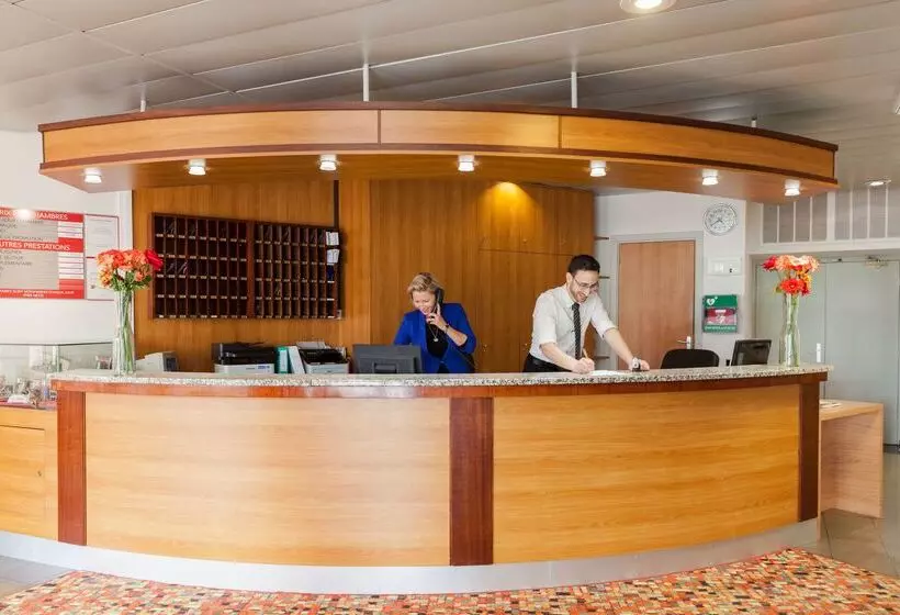 בית מלון כפרי The Originals City, Hôtel Le Forum, Strasbourg Nord