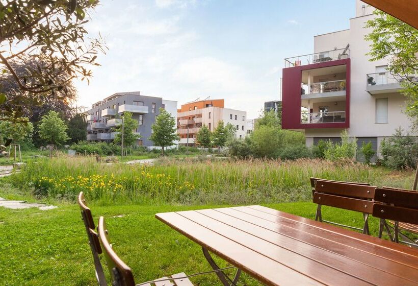 Отель The Originals City, Hôtel Le Forum, Strasbourg Nord