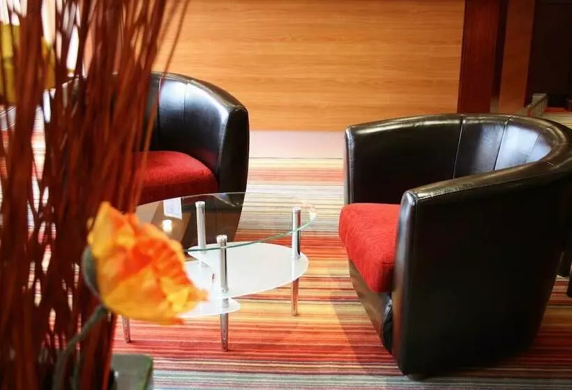 בית מלון כפרי The Originals City, Hôtel Le Forum, Strasbourg Nord