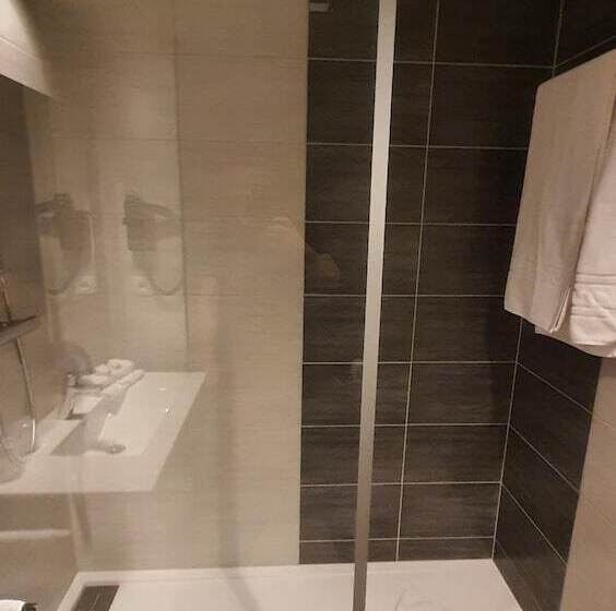 Отель The Originals City, Hôtel Le Forum, Strasbourg Nord