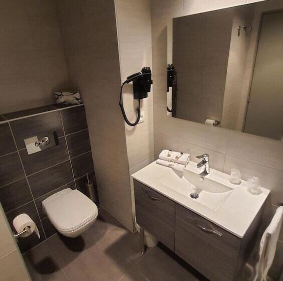 Отель The Originals City, Hôtel Le Forum, Strasbourg Nord