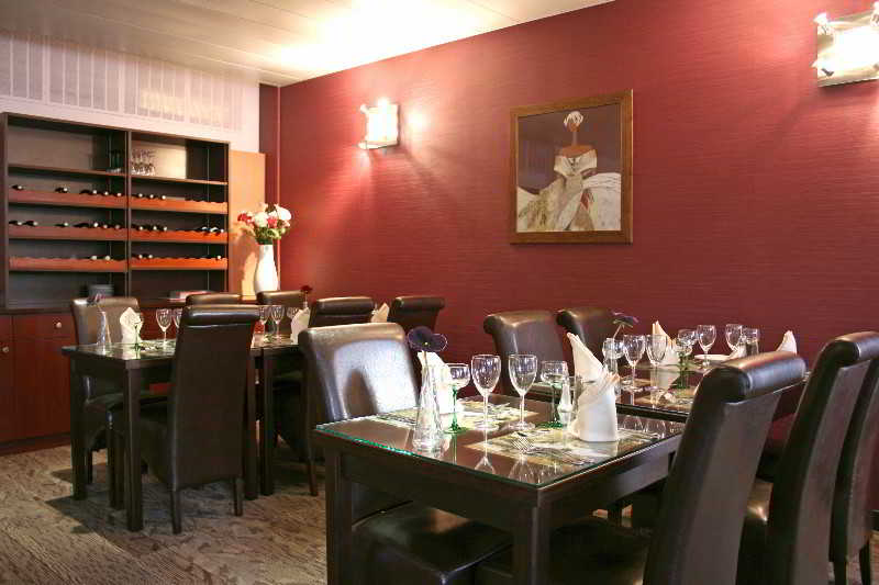 Отель The Originals City, Hôtel Le Forum, Strasbourg Nord