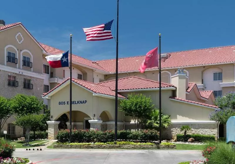 هتل Towneplace Suites Fort Worth Downtown