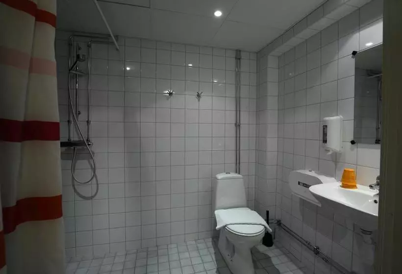 호텔 Stf Gärdet & Hostel