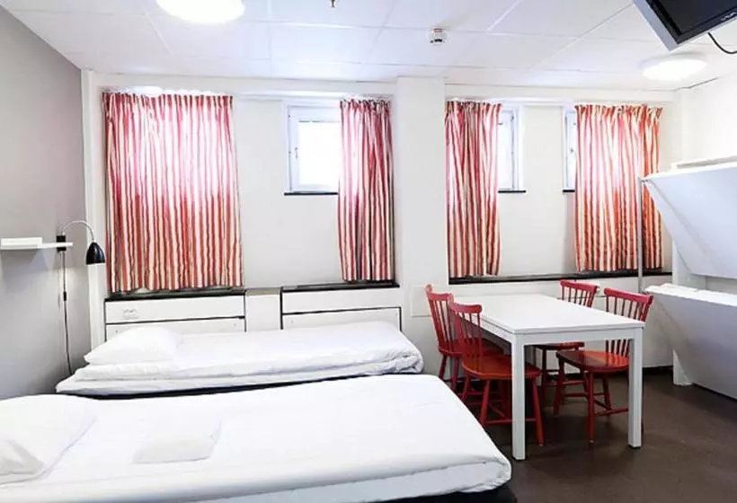 호텔 Stf Gärdet & Hostel