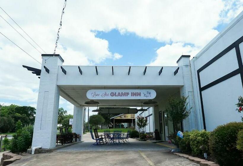 فندق صغير Lone Star Glamp Inn