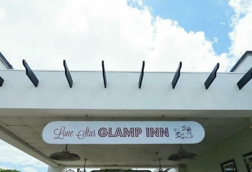 فندق صغير Lone Star Glamp Inn