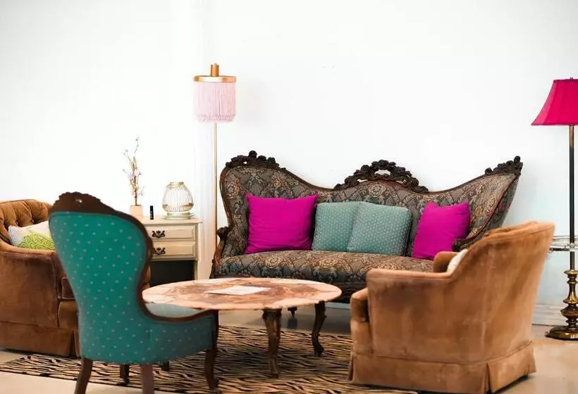 Retkeilymaja Lone Star Glamp Inn