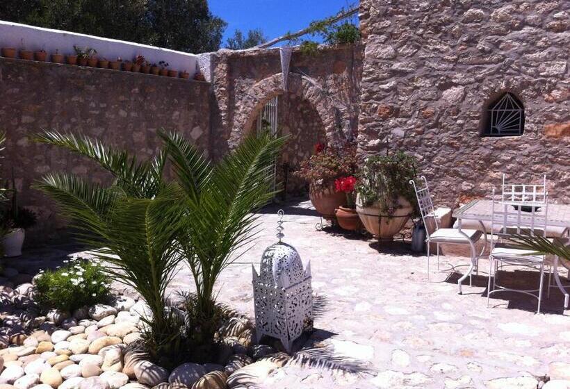 مبيت وإفطار Villa Salvatore