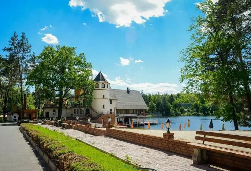Hotelli заміський комплекс пуща лісна