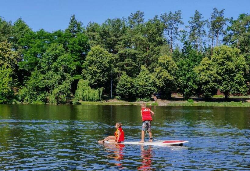 Отель заміський комплекс пуща лісна