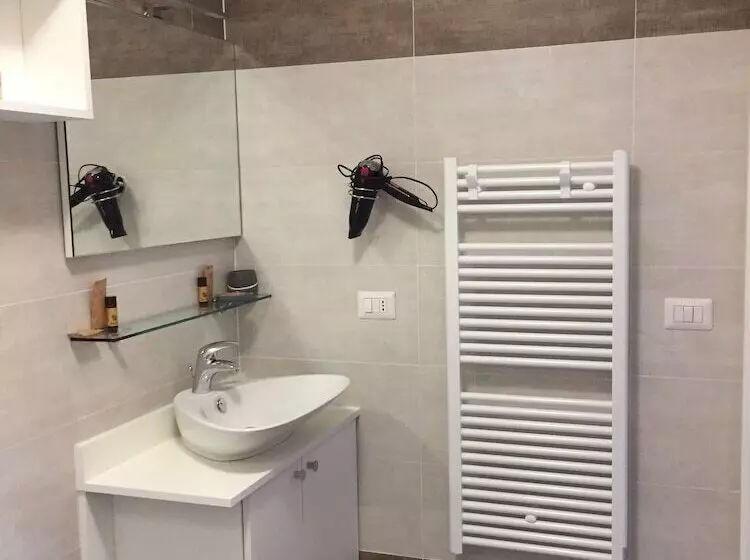 هتل Agriturismo La Lupa
