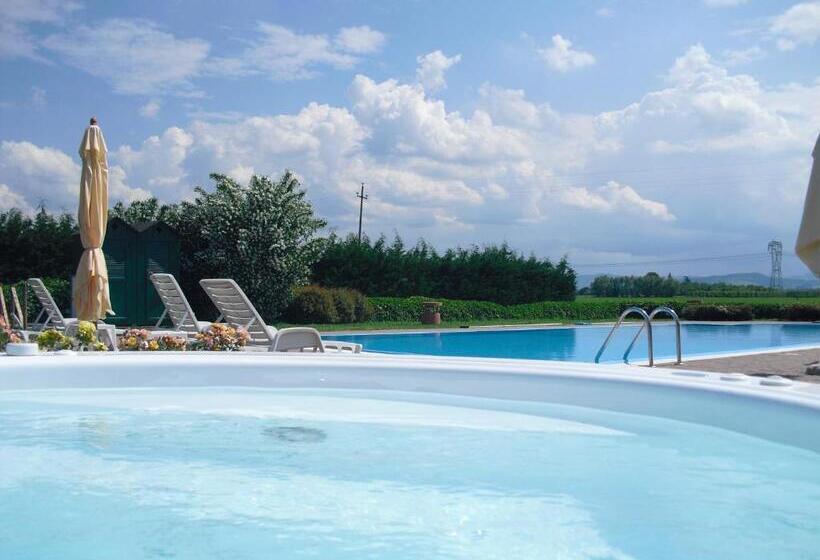 호텔 Agriturismo La Lupa