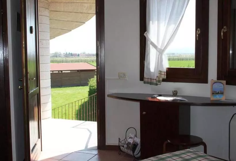 هتل Agriturismo La Lupa