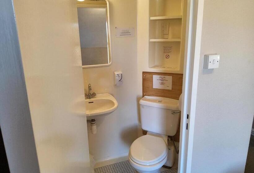 ホテル The Avenue