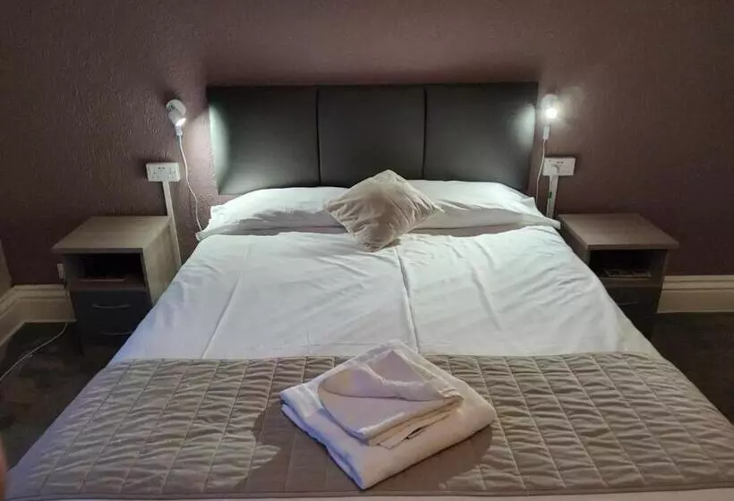 ホテル The Avenue