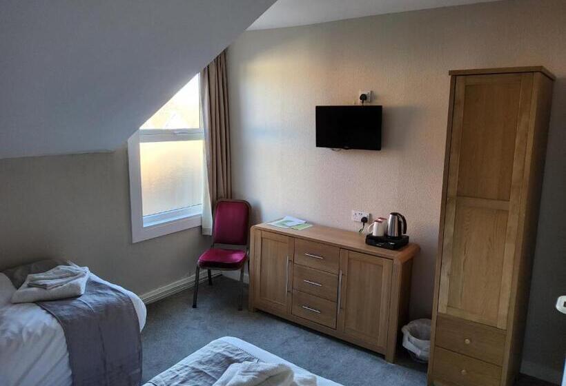 ホテル The Avenue