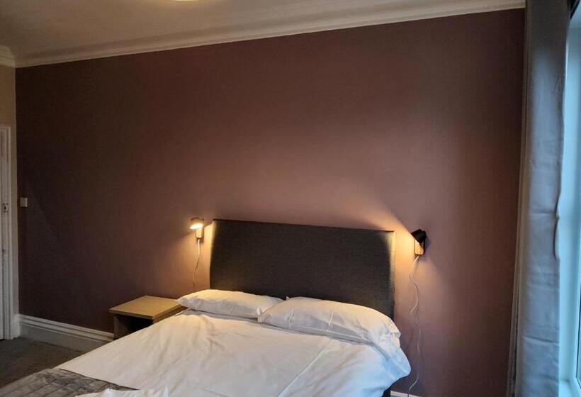 ホテル The Avenue