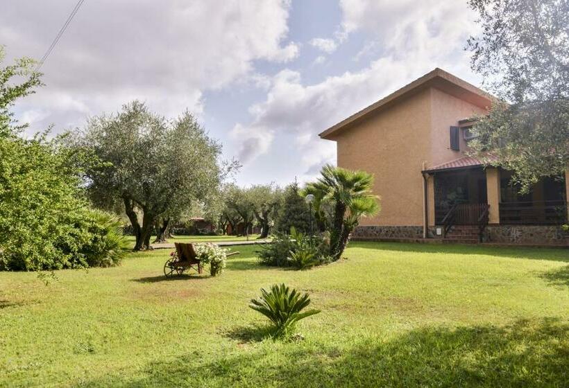 פנסיון Nuraghe Bianco